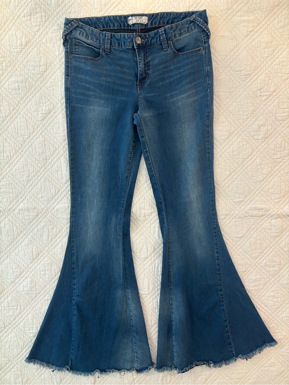 Free People Bell Bottom Flare Jeans Womens 30x33 Distressed Frayed Denim Boho